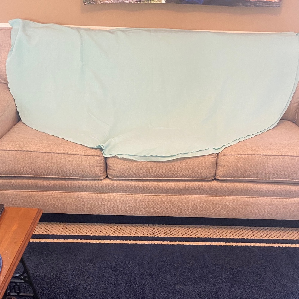 Light Aqua Oval Table Cloth